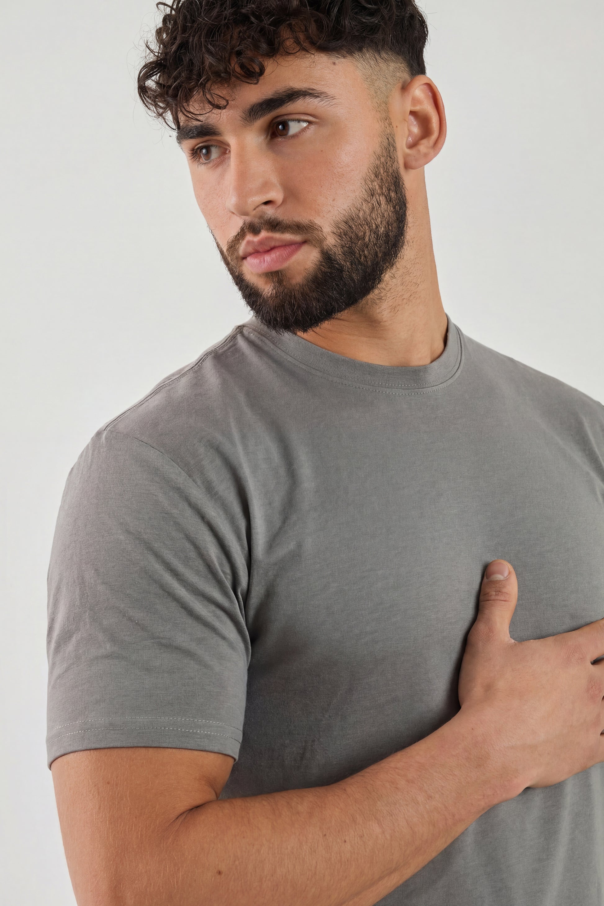 Dark Grey | Model